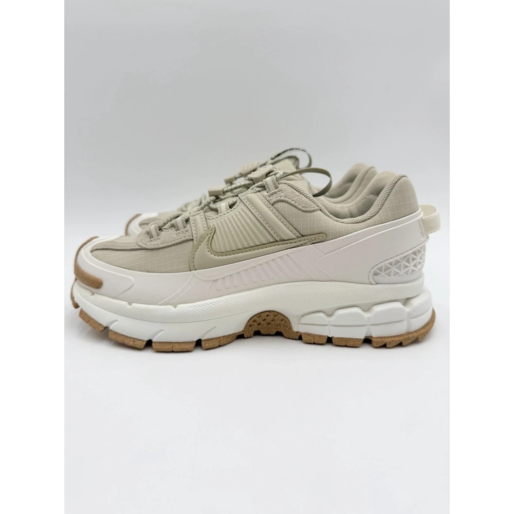Nike Women's Zoom Vomero 5 Roam Sail Light Stone Gum HQ2181-100 Womens Size 7